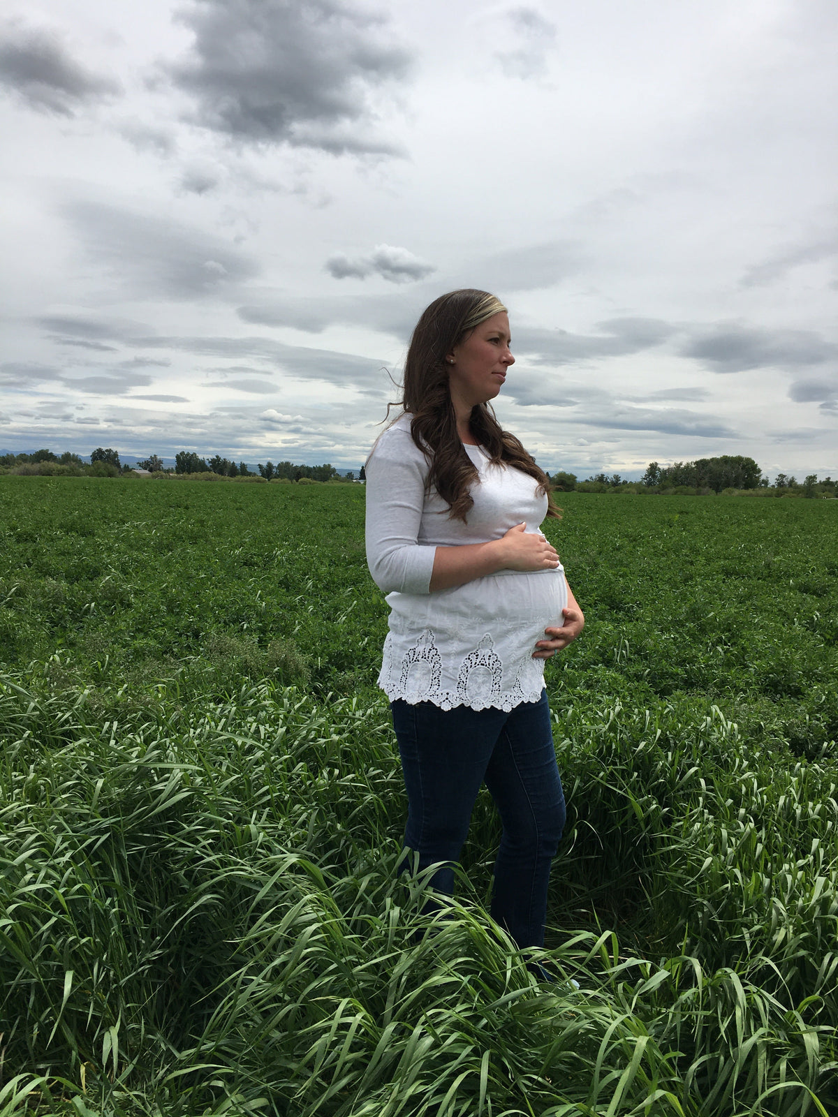 19 Weeks Pregnant || Stretching and Growing